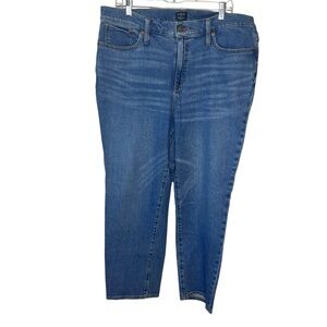 J.Crew Factory Essential Straight Jean Women’s Size 35